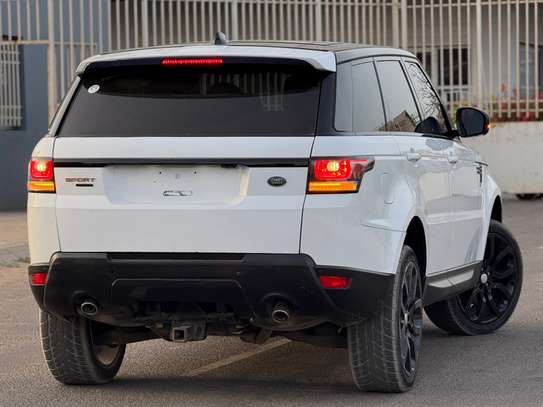 Range Rover Sport image 9