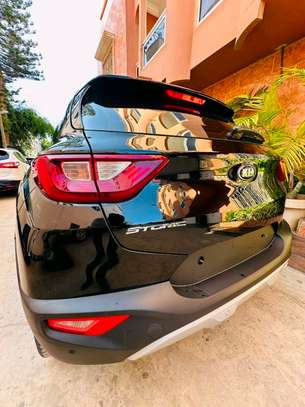 Kia stonic Année 2019 image 4