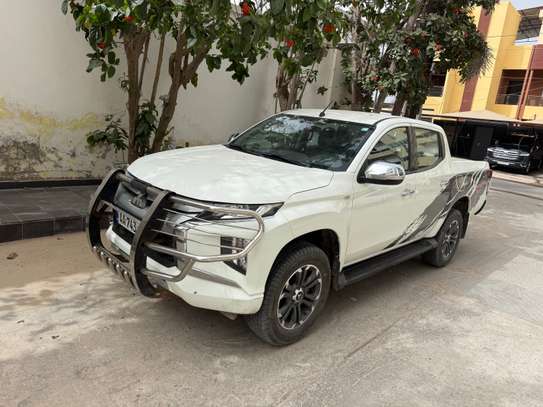 Mitsubishi l200 2024 image 5