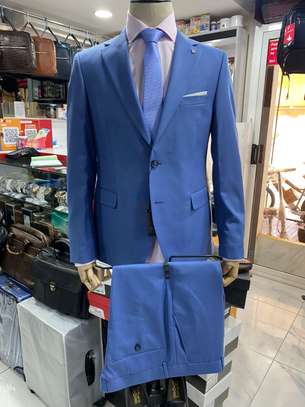 Costume ajusté style classique moderne image 11