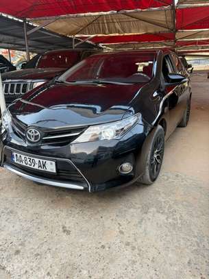 Toyota auris Anne 2015 image 2