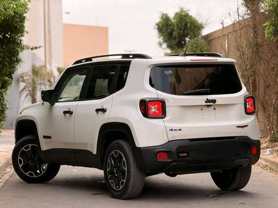 Jeep Renegade Trailhawk 2017 SUV compact blanc robuste image 10