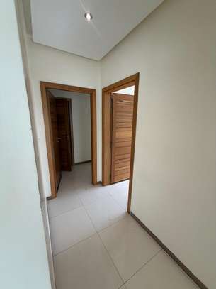 SUPERBE F4 À LOUER –CORNICHE MERMOZ image 3