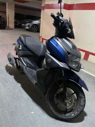 Scooters et Motos image 3