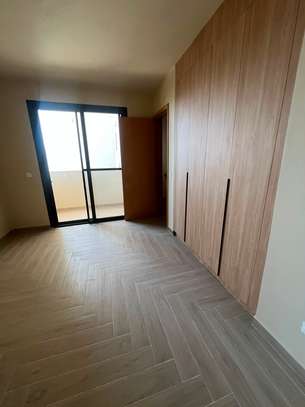 Spacieux appartement F5 à louer au Point E (piscine) image 9