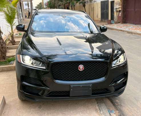 Jaguar f pace 2018 image 3
