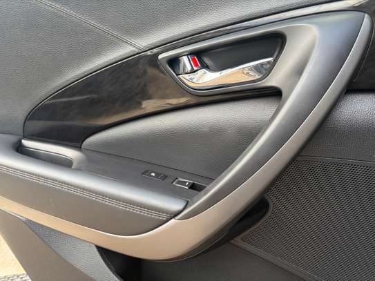 Hyundai Grandeur Berline  4 portes noire performance image 11