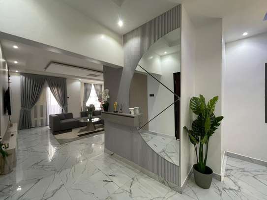 APPARTEMENT MEUBLE F3 A LOUER POINT E image 6