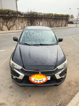 Mitsubishi outlanders image 2