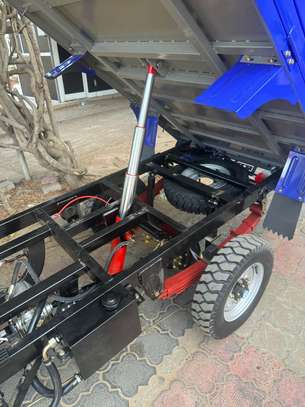 TRICYCLE A MOTEUR 3 ROUES image 3