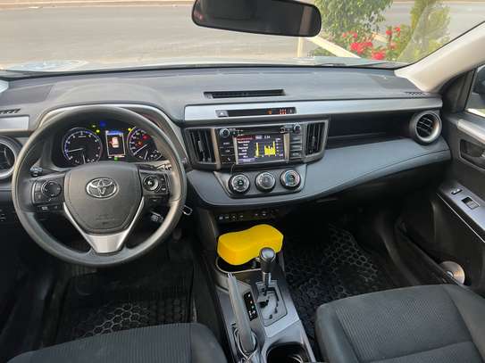 Toyota Rav4 2018 image 5