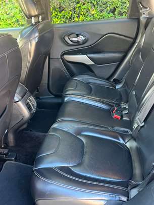 Jeep cherocke 2017 image 9