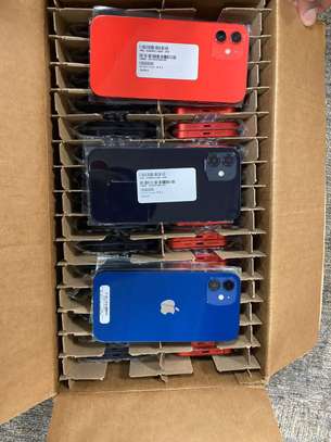 Apple iPhone 11 reconditionnés couleurs variées image 2