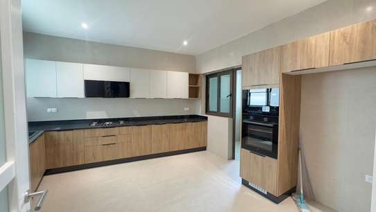 appartement à louer à Fann avec vue sur la mer image 11