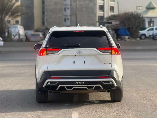 TOYOTA RAV4 2021 image 5