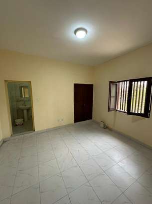 Magnifique appartement de type F5 à louer image 6