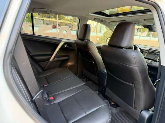 Toyota Rav4 2018 image 11
