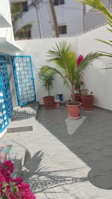 Magnifique villa meublée à louer aux Almadies image 7