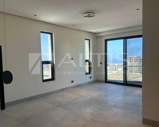 Appartement F4 à louer Corniche Ouest image 11