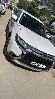 Mitsubishi Outlander sport image 4