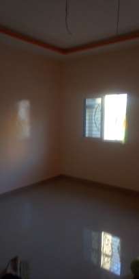 Belle villa neuve à vendre cité apix tivaoune peulh image 5