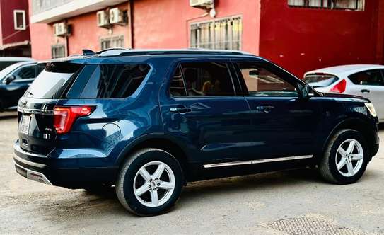 Location Ford Explorer image 15