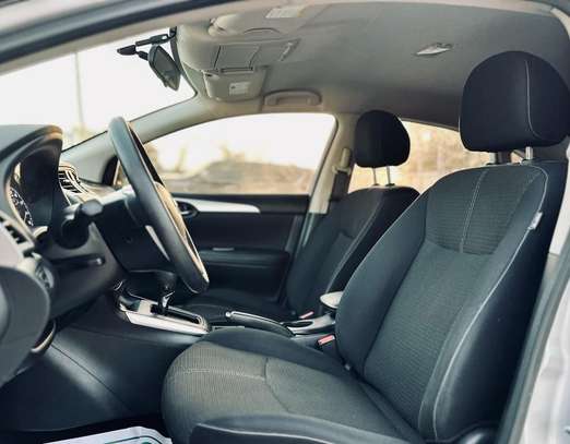 Nissan Sentra 2017 image 9