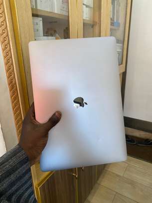 MacBook Pro 2019 16pouces i9 image 2