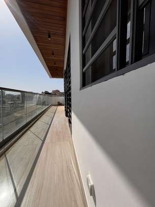 APPARTEMENT image 6