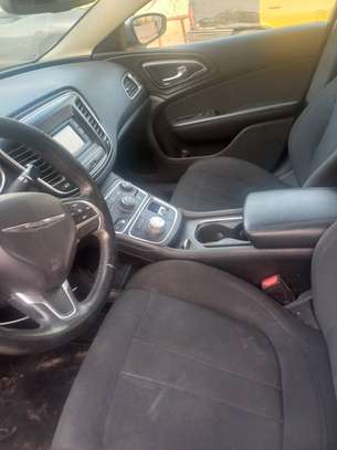 CHRYSLER 200 image 8