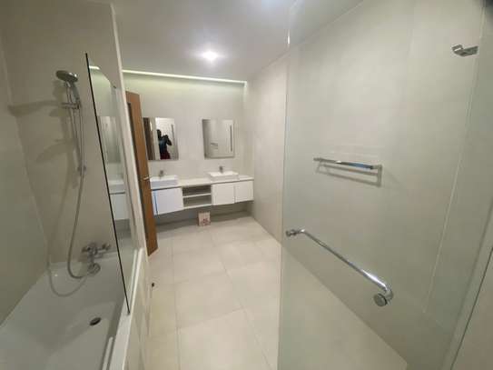Appartement f4 à louer à fann résidence image 3