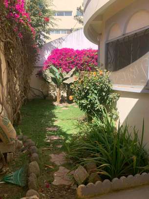 Une belle Villa à louer aux Almadies image 1