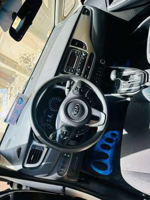 Kia Rondo 2016 image 8