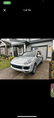 Porsche Cayenne 2017 platinum edition image 2