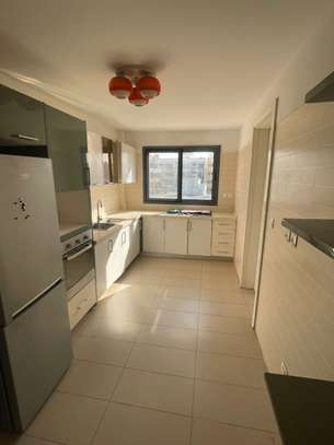 Appartement à louer au Point E image 6