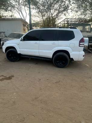 Toyota Prado image 1