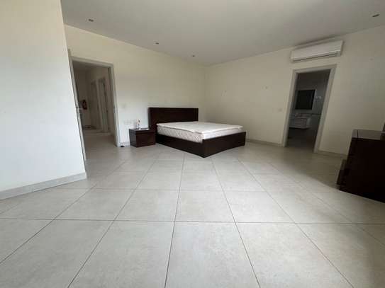 Appartement vide à louer à fan résidence l’école américain image 5