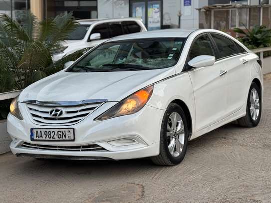 Hyundai Sonata image 1