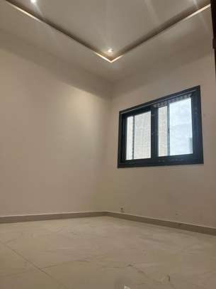 Appartement f4 à louer à la cité djily mbaye (immeuble neuf) image 9