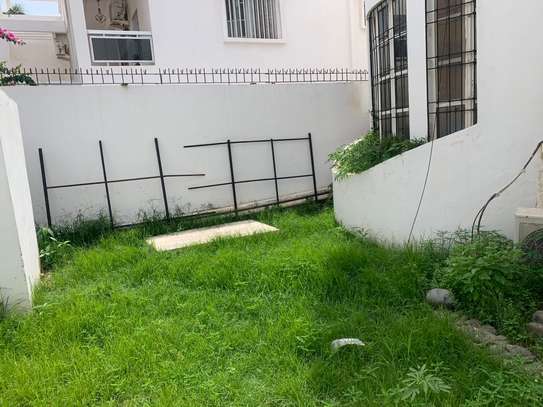 Villa r+1 à louer ngor Almadi image 1