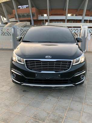Kia carnaval 2017 image 1