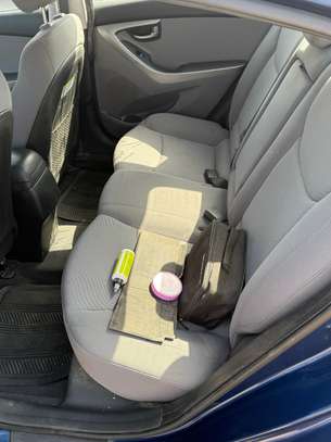 Je vend ma Hyundai Elantra 2016 Manuel essence image 2