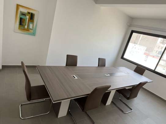 Salle de réunion a la Cite Keur Gorgui image 8