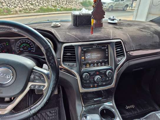 Jeep grand cherokee image 11