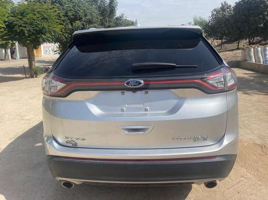 Ford Edge titanium année 2018, 4 cylindre image 5