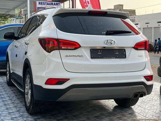 Hyundai Santafe image 6