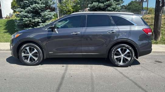 Kia Sorento EX image 3