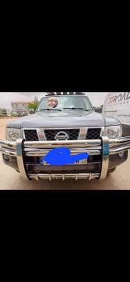 Nissan Patrol 7 places image 1