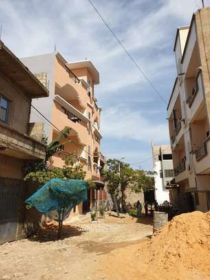 Appartement neuf à louer 2e étage RUFISQUE OUEST image 1