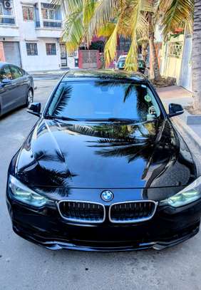 BMW 320I XDRIVE image 1